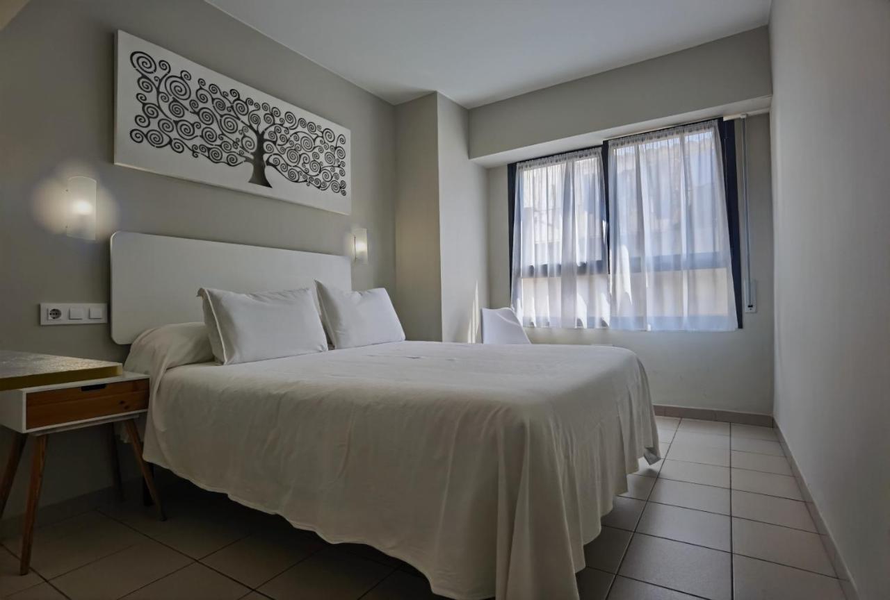 Double or Twin Room Private Bathroom